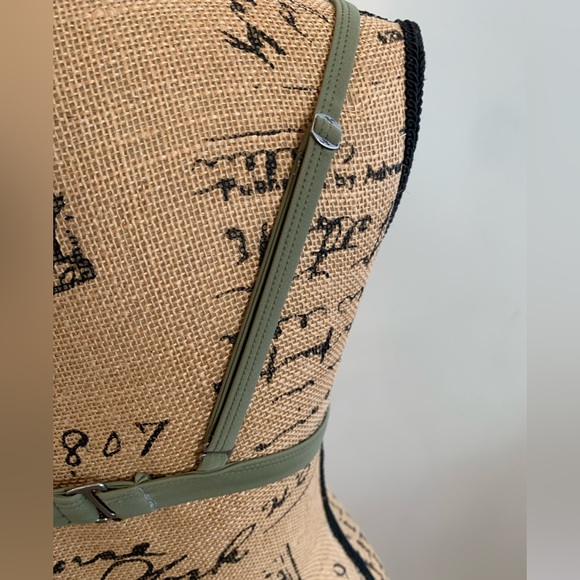 Hollister bikini top in olive size medium - Picture 4 of 7